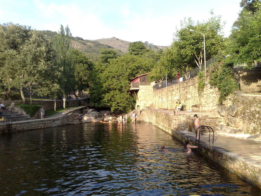 Casas Rurales La Dehesa Casas del Monte ภายนอก รูปภาพ